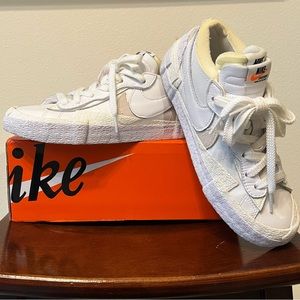Sacai x Nike white blazer low